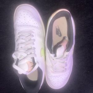 Nike Air Court Vision Low